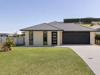 3 Antrim Glade, Welcome Bay, Tauranga