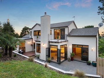 11 Hobson Heights Road, Lucas Heights, Auckland