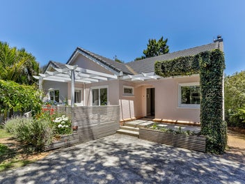 553 South Titirangi Road, Titirangi, Auckland