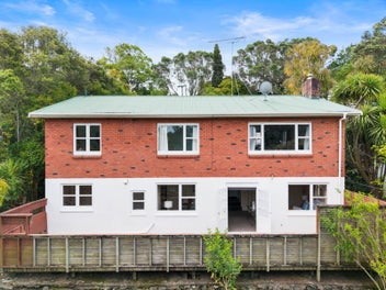 42 West Lynn Road, Titirangi, Auckland