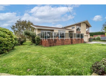49 Kennington Roslyn Bush Road, Mill Road