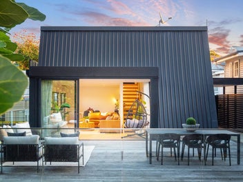 42C Island Bay Road, Beach Haven, Auckland