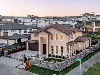 7 Luff Place, Long Bay, Auckland