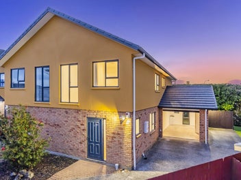 1/4 Charlenne Close, Ranui, Auckland