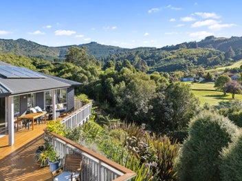 25 Glendermid Close, Sawyers Bay, Port Chalmers