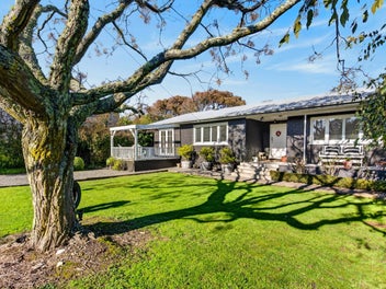320 Clifton Road, Te Awanga, Te Awanga