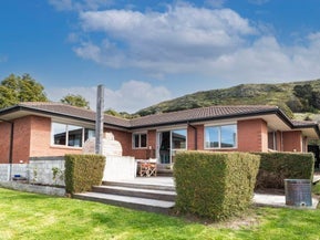 7 Gilders Grove, Heathcote Valley, Christchurch