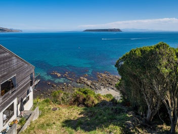 11 Ogilvy Terrace, Plimmerton, Porirua