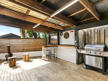 272 Triangle Road, Massey, Auckland