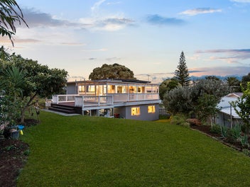 18 Dunstall Place, Mangere Bridge, Auckland