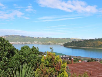 13 Eskdale Road, Papakowhai, Porirua