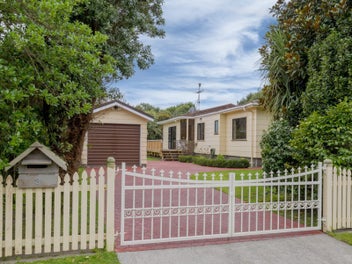 3 Puriri Road, Waikanae