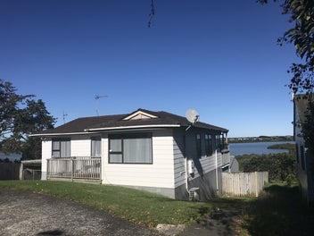 17 Montego Place, Weymouth, Auckland