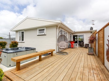 152 Pembroke Street, Westown, New Plymouth