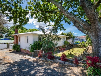 19A Newington Road, Henderson, Auckland