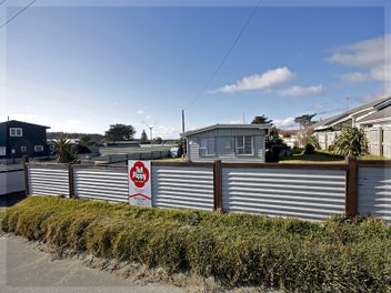 5 Hunia Terrace, Himatangi Beach