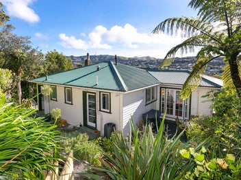 152 Helston Road, Paparangi, Wellington