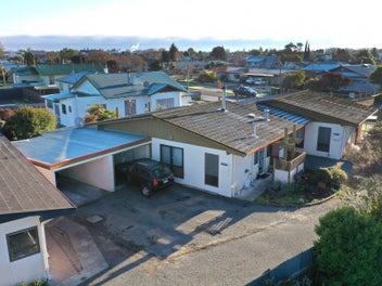 2/807 Avenue Road East, Parkvale, Hastings