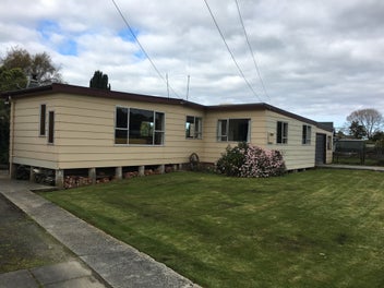 11 Wratten Road, Owaka, Owaka