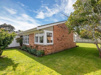 8/0 Victoria Street, Onehunga, Auckland