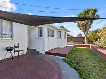 1/381 Linwood Avenue, Bromley, Christchurch