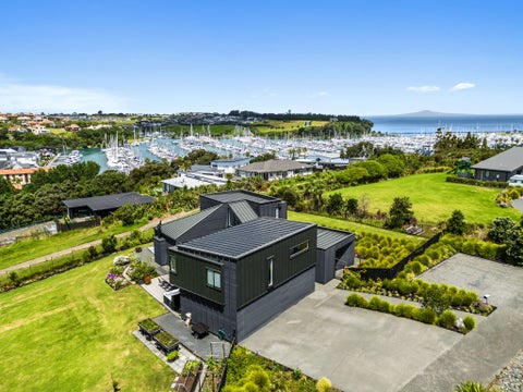 11 Laguna Place, Matakatia, Whangaparaoa