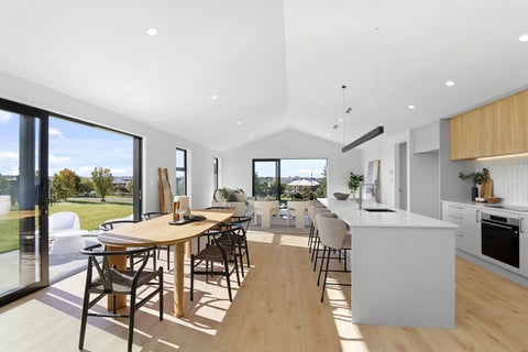14 Village Green Drive, Huntingdon, Ashburton
