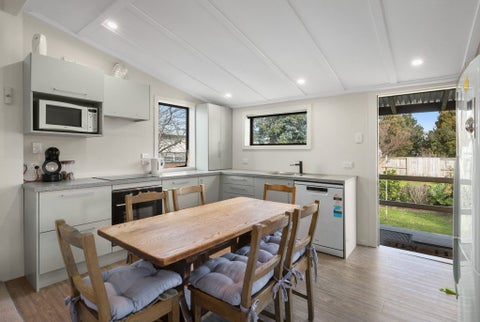 124 Fenton Street, Thames