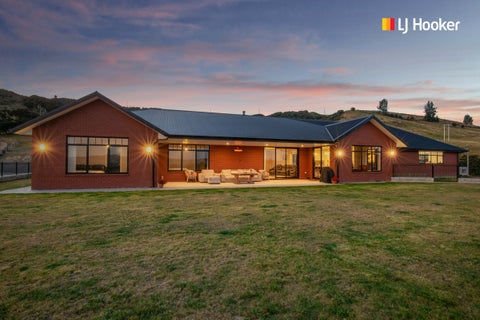 60 Tirohanga Road, North Taieri, Mosgiel