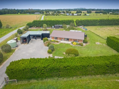 690 Depot Road, Burnt Hill, Oxford