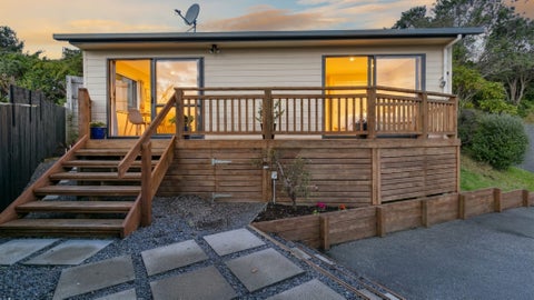 2 Beazley Avenue, Paparangi, Wellington