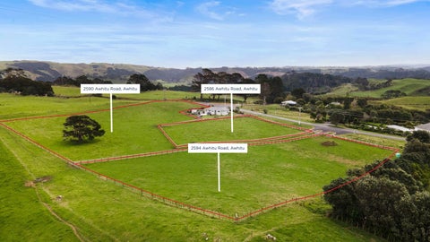 2594 Awhitu Road, AWHITU