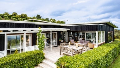 99 Sonja Drive, Papakura