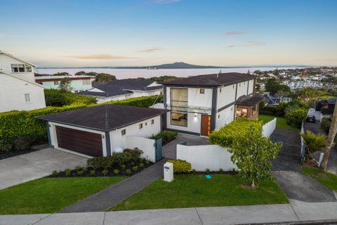 13 Seaview Road, Castor Bay, Auckland