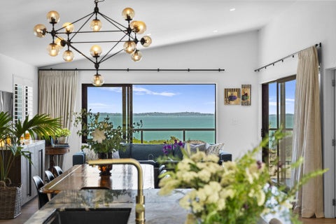 8A Park Road, Surfdale, Waiheke Island