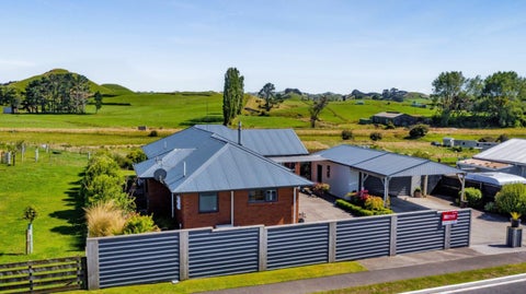851 East Road, Toko, Stratford