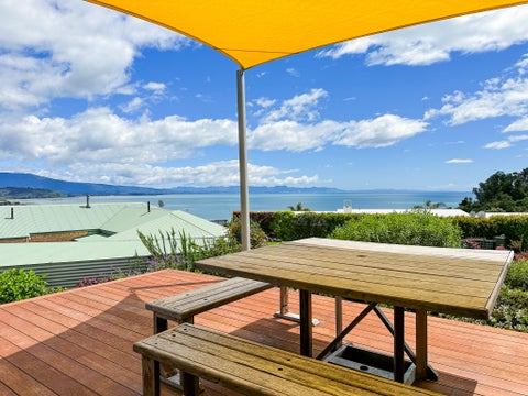 28 Bay Vista Drive, Pōhara, Tākaka
