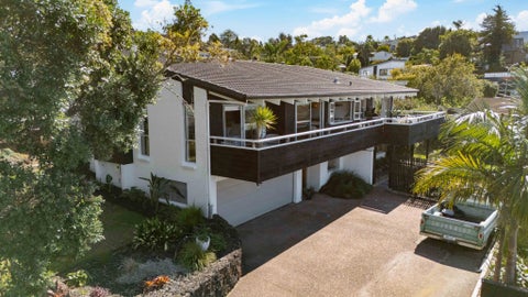 25 Maxwelton Drive, Mairangi Bay, Auckland