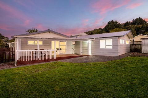 11 Transom Close, Whitby, Porirua