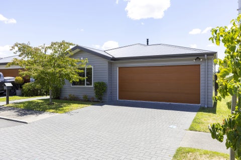 25 Chateau Crescent, Rangatira Park, Taupo