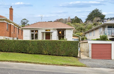 8 Kellas Street, Macandrew Bay, Dunedin