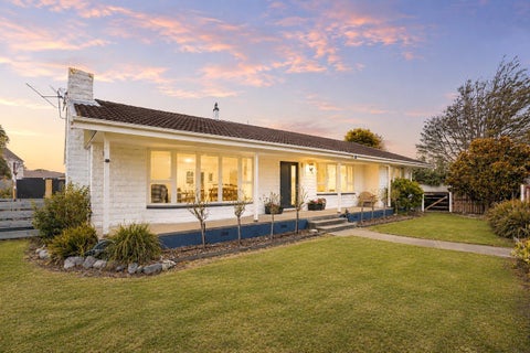 8 Gibbs Drive, Woodend, Woodend