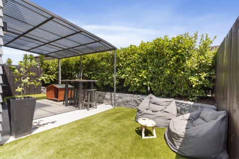 2/1 Tiaka Place, Pakuranga, Auckland