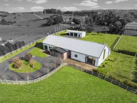 18 Falls Road, Papakura