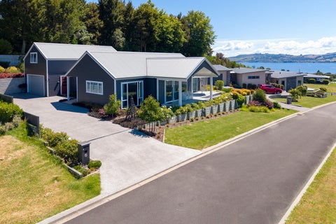 5 Azalea Lane, Waipahihi, Taupo