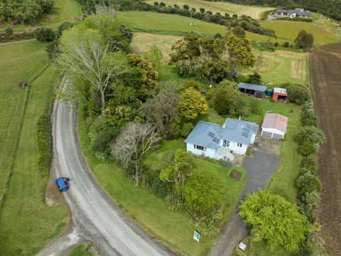 3205 South Head Road, Helensville