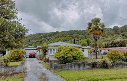 4 Dunn Street, Reefton, Reefton