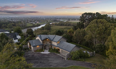 70 Waicola Drive, Fitzherbert, Palmerston North