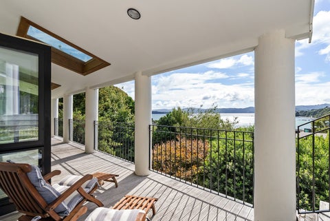 52 Walter Road, Lowry Bay, Lower Hutt