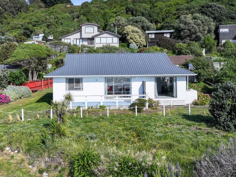 728 Gore Bay Road, Gore Bay, Cheviot
